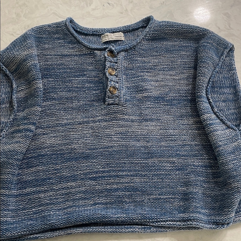 Urban Outfitters  sleeveless Cropped Knit Sweater Vest Blue Boxy Fit size Medium - Picture 14 of 16